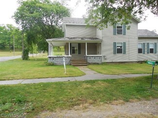110 Superior St, Muir, MI 48860