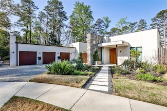 1572 Clifton Ridge, Atlanta, GA 30307