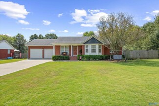 10398 Patty Ln, Athens, AL 35611