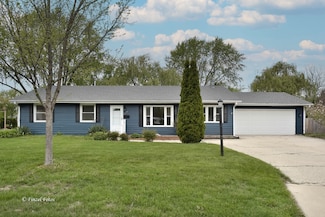 193 Thunderbird Trail, Carol Stream, IL 60188