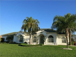 352 Swallow Cir, Venice, FL 34285