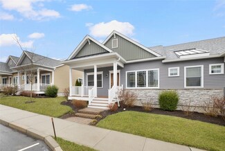 43 Seawynds Dr, North Kingstown, RI 02852