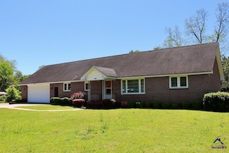 5864 Porterfield Cir, MacOn, GA 31216
