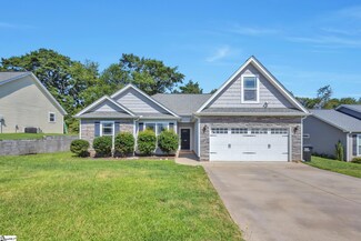 1039 Blythwood Dr, Piedmont, SC 29673