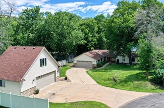 1007 17th St SE, Forest Lake, MN 55025