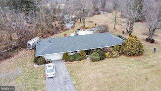 155 Coldspring Rd, Fayetteville, PA 17222