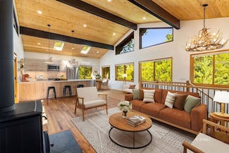 24718 Fern Valley Rd, Idyllwild-Pine Cove, CA 92549