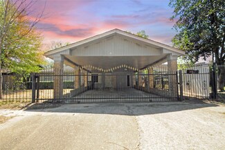 7610 Cabot St, Houston, TX 77016