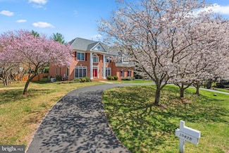 10428 Windsor View Dr, Potomac, MD 20854