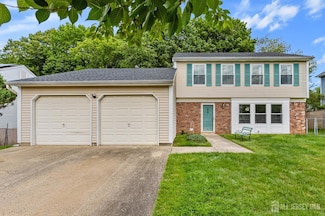 18 Heather Dr, Edison, NJ 08820
