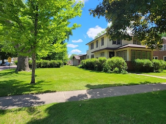 620 Cherry St, Lakefield, MN 56150