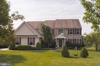 121 Horseshoe Ln, Pottstown, PA 19465