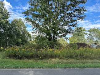 4 Farm Rd, Conneaut Lakeshore, PA 16316