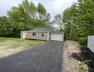 8 Parker Hill Rd, Gorham, ME 04038