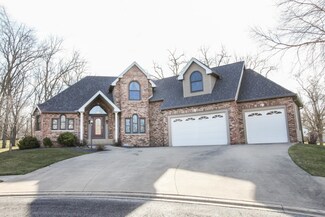 905 Brookline Dr, Eureka, IL 61530