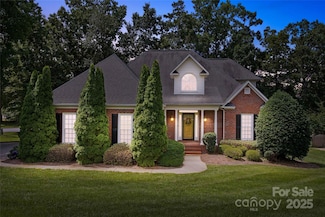 803 Woodmoore Ln, Kannapolis, NC 28081