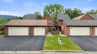114 Patio Dr, Endicott, NY 13760