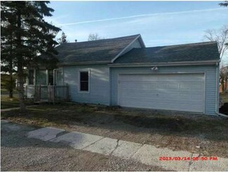 108 W Mulberry St, Stryker, OH 43557