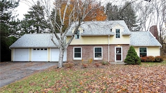 1346 Creek St, Webster, NY 14580