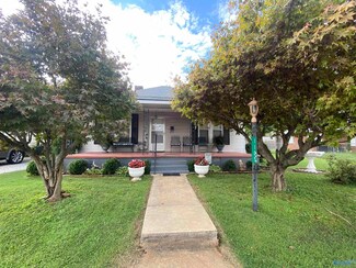 1105 N Jefferson St, Athens, AL 35611