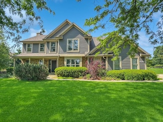 N49W31242 Old Steeple Rd, Hartland, WI 53029