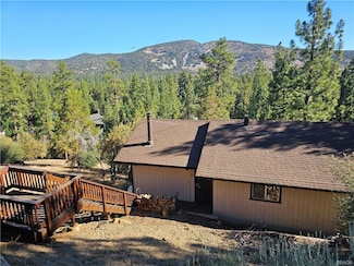 508 Wallace Ln, Big Bear City, CA 92314
