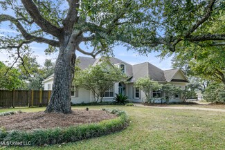 9163 Scenic River Dr, Biloxi, MS 39532