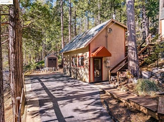 25482 Rebekah Rd, Mi-Wuk Village, CA 95346