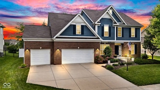 13766 Heatherfield Dr, Fishers, IN 46038
