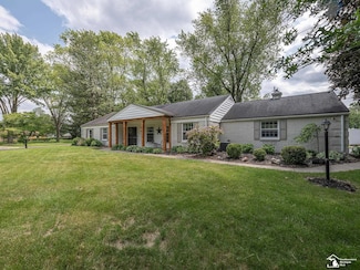 4121 Canterbury Dr, Lambertville, MI 48144