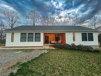 670 Tucker Rd, Troutville, VA 24175