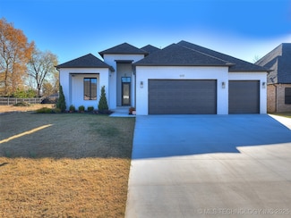 4011 W Baton Rouge St, Broken Arrow, OK 74011