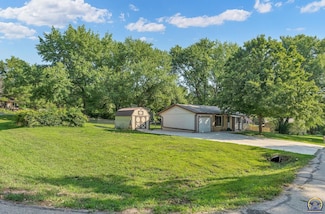 3119 NW Wilder Rd, Topeka, KS 66617