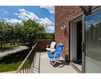 30 Conant St Unit 2F, Beverly, MA 01915