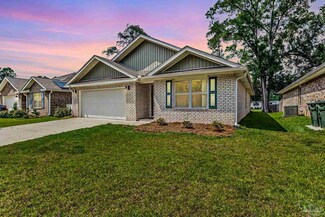 7408 Oak Lake Blvd, Bellview, FL 32526
