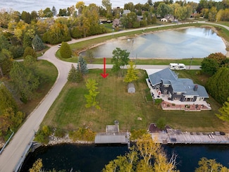 4232 Island Circle Dr, Sturgeon Bay, WI 54235