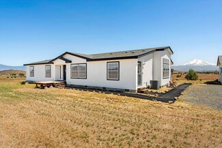 7441 Bowen Centers Rd, Yreka, CA 96097