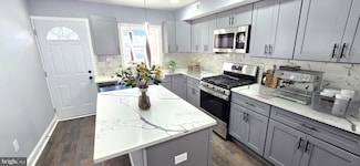 304 S Lehigh St, Baltimore, MD 21224