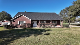 8817 N Garden Dr, Beaumont, TX 77705