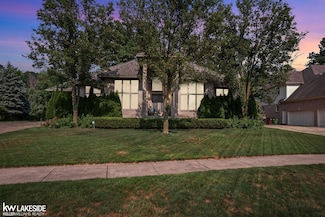 55766 Apple Ln, Shelby Township, MI 48316