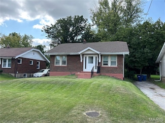 114 Bernhardt Ave, Saint Louis, MO 63121