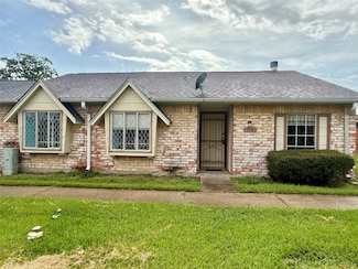 13161 Clarewood Dr, Houston, TX 77072
