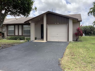 5404 Viburnum Cir, Delray Beach, FL 33484