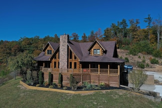 431 Harold Luke Rd, Campton, KY 41301