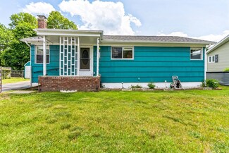 58 Carroll Pkwy, Lowell, MA 01851