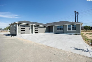 1839 S Union St, Kennewick, WA 99338