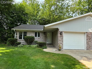 3653 Ramblewood Dr, Port Huron, MI 48060