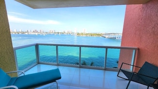 2640 Lake Shore Dr Unit 710, Riviera Beach, FL 33404