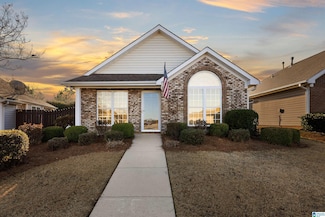 1008 Village Trail, Calera, AL 35040