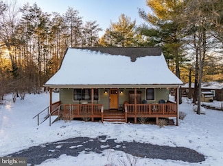 739 Quail Rd, Basye, VA 22810